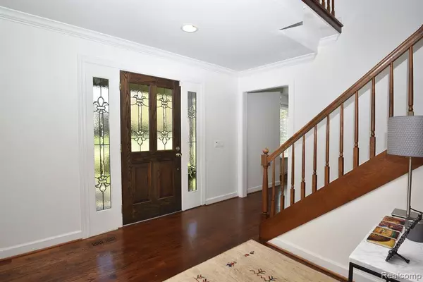 Beverly Hills, MI 48025,21520 CORSAUT Lane