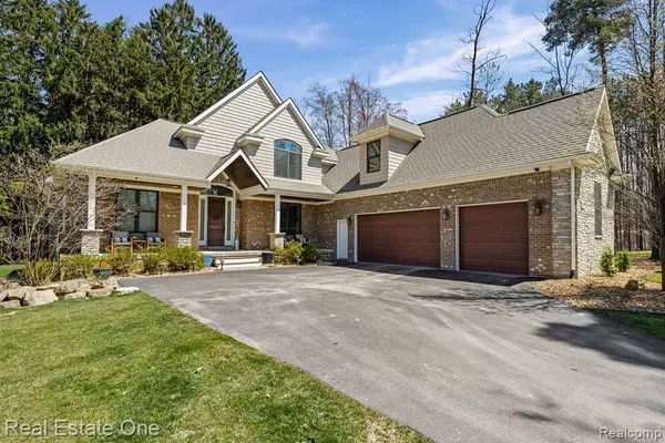 Milford, MI 48380,12885 SLEIGH Trail
