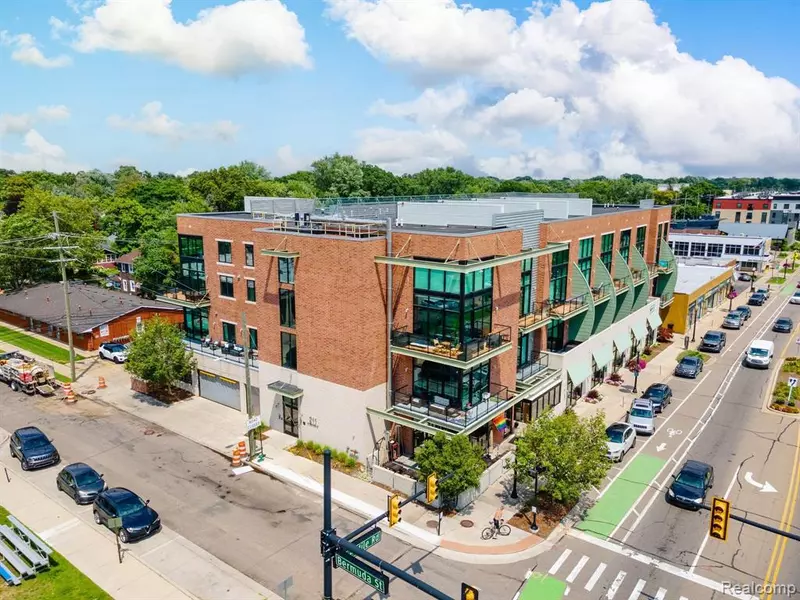 211 E 9 MILE Road, Ferndale, MI 48220