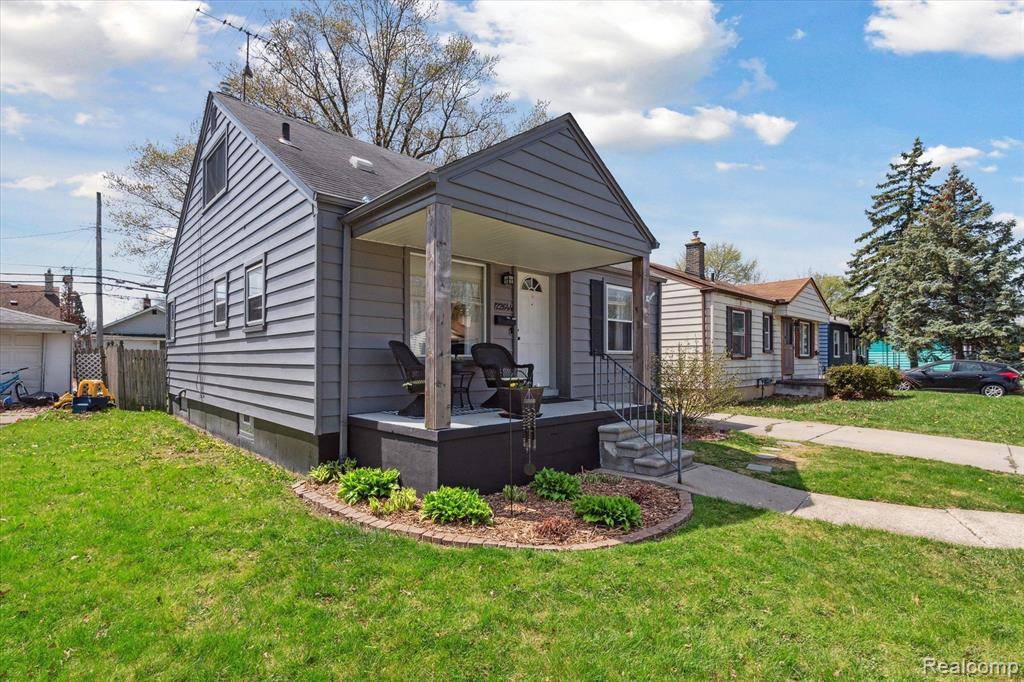 Saint Clair Shores, MI 48080,22644 MAXINE Street