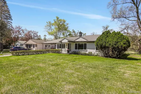 Southfield, MI 48033,22029 SEMINOLE Street