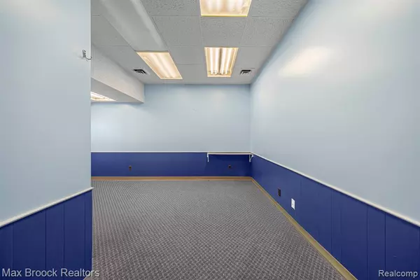 Ypsilanti, MI 48197,61 N HURON ST Street