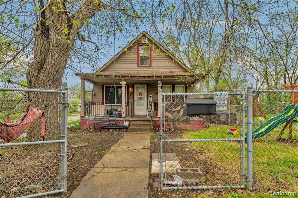 7556 SAINT MARYS Street, Detroit, MI 48228