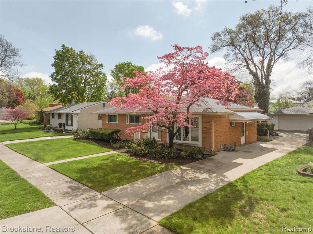 Livonia, MI 48154,29641 MASON Street