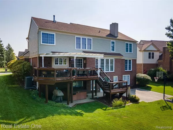 Rochester Hills, MI 48306,1699 DEVONWOOD Drive