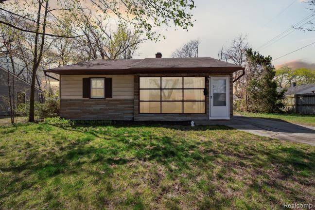 10271 TROY Street, Oak Park, MI 48237