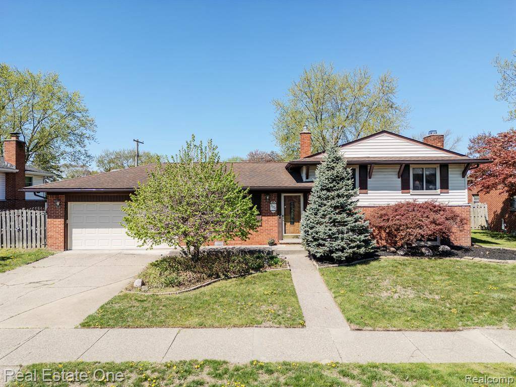 Clinton Twp, MI 48035,36731 KIMBERLY Street