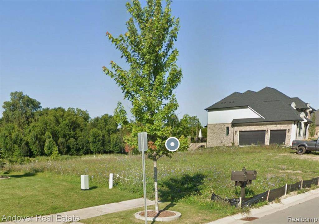 Northville, MI,18929 FLORISSANT Drive