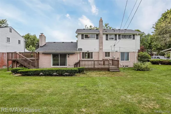 Southfield, MI 48076,21330 WINCHESTER Street