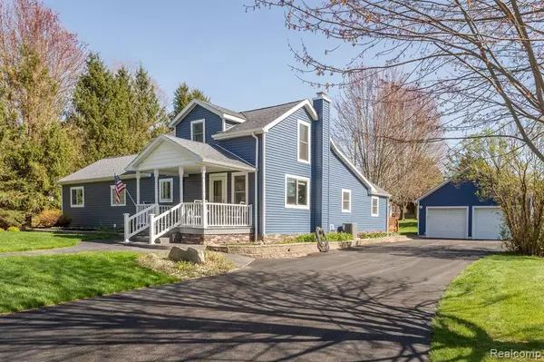 216 2nd Street,  Metamora,  MI 48455