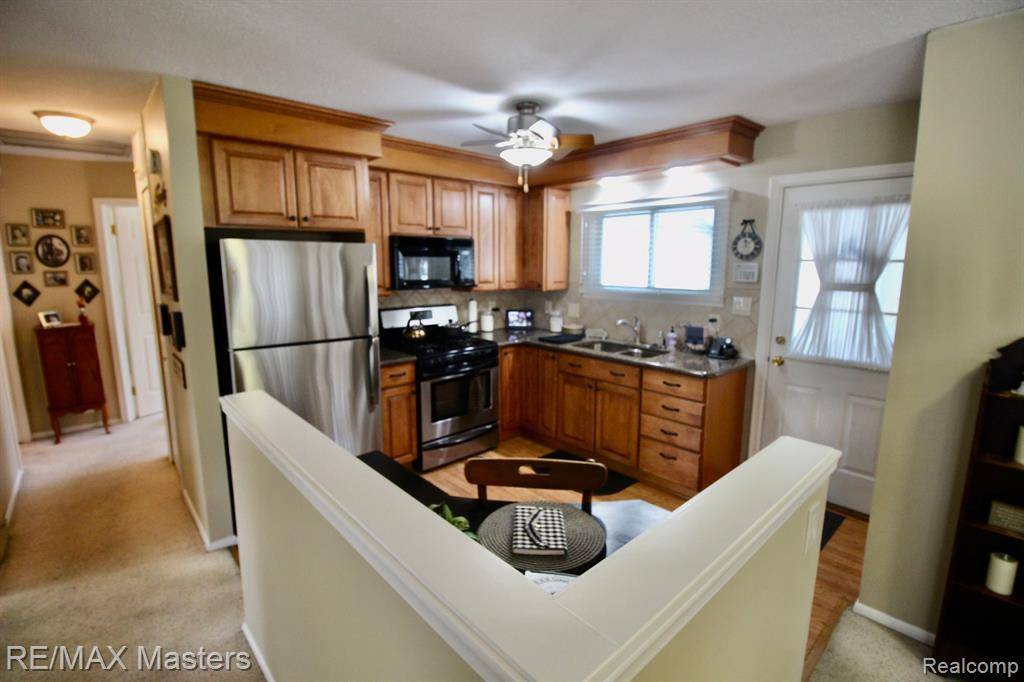 Flat Rock, MI 48134,29774 MAGNOLIA Drive