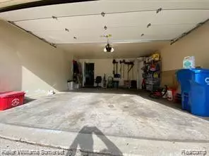 Warren, MI 48092,32836 CHALFONTE Drive