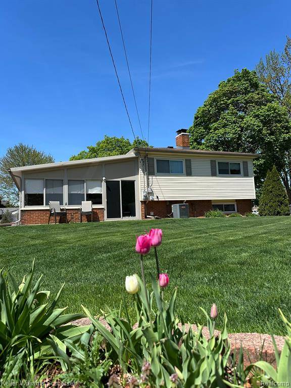 Warren, MI 48092,32836 CHALFONTE Drive