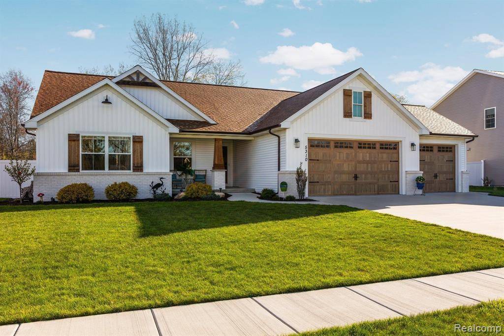 5310 FALCON Way, Midland, MI 48642