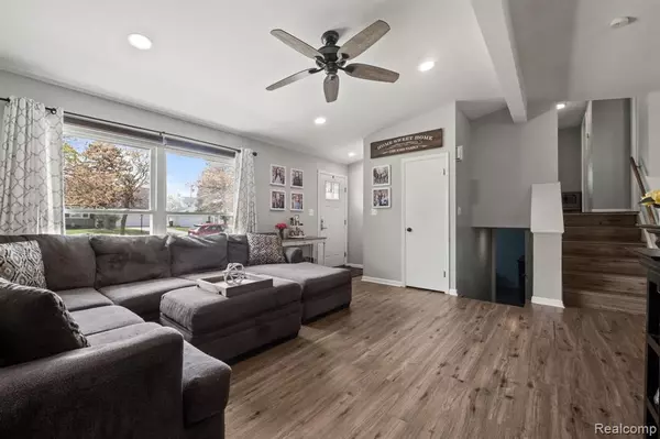 Howell, MI 48843,1128 Braeview Drive