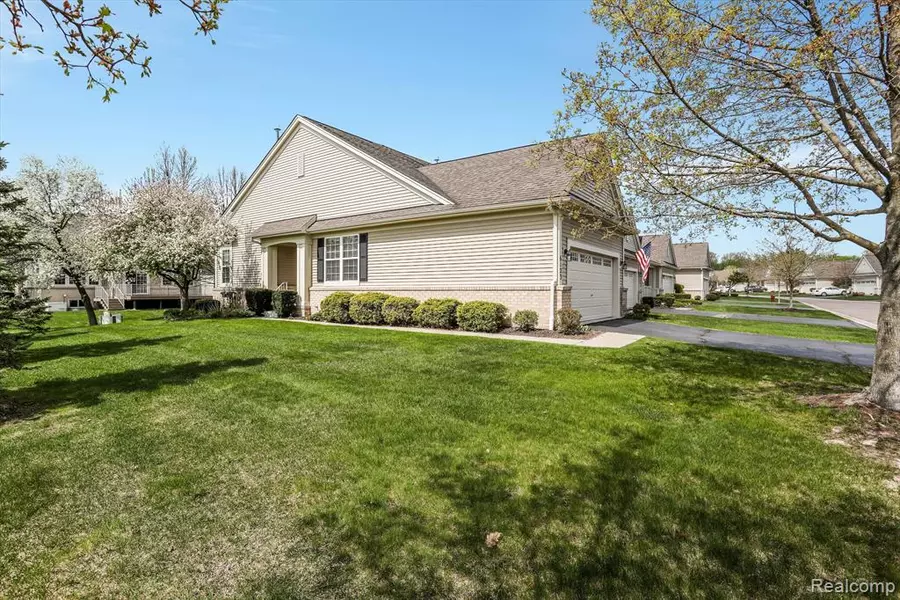 6123 TIMBERSTONE Way, Clarkston, MI