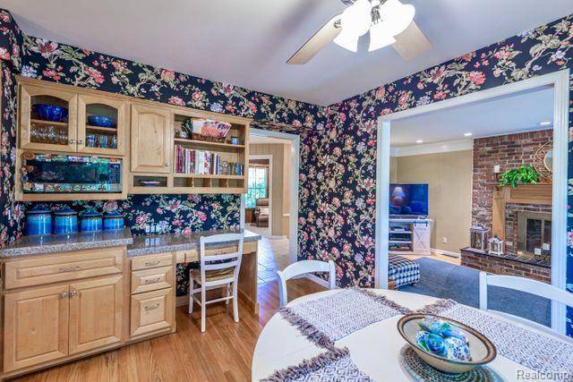 Farmington Hills, MI 48334,28533 SALEM Road