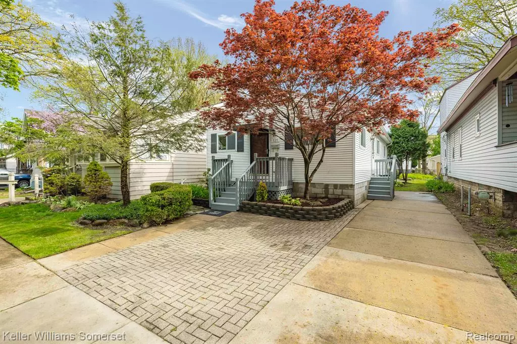 Ferndale, MI 48220,325 W CHESTERFIELD Street