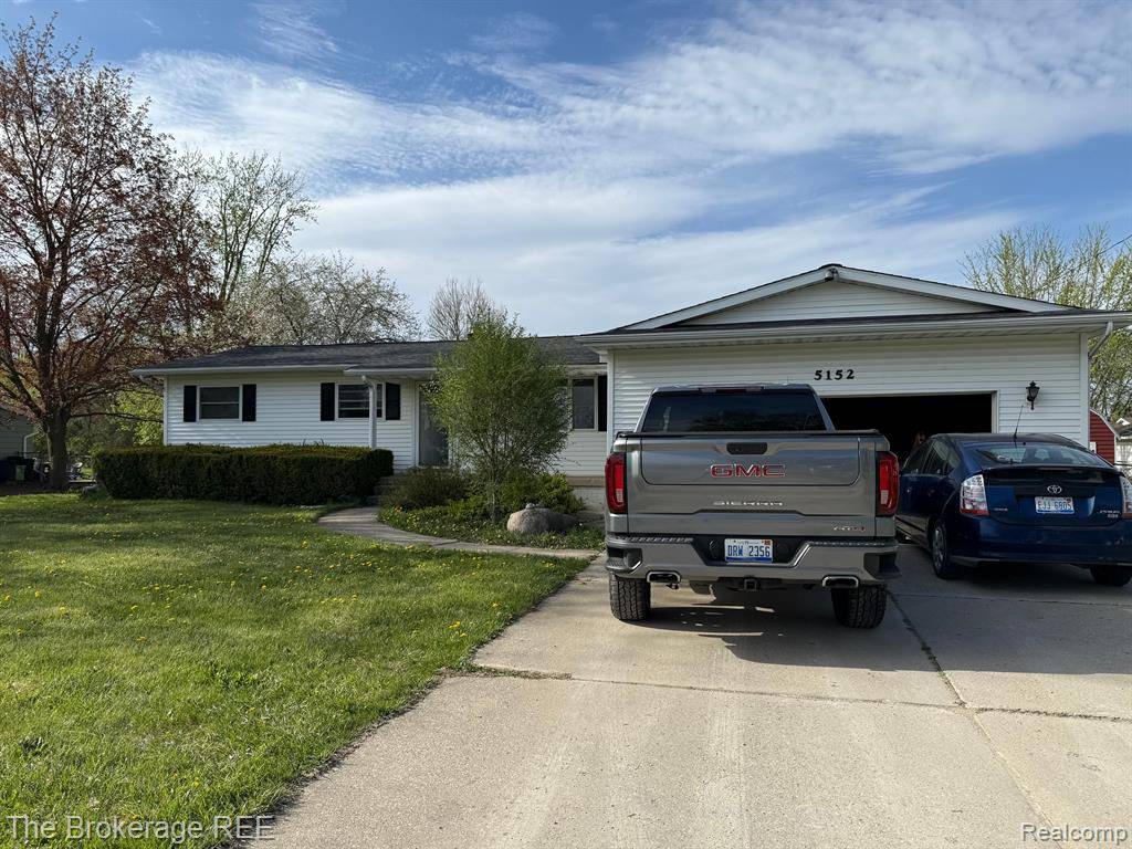 5152 MAPLE Avenue, Swartz Creek, MI 48473