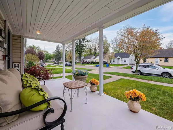 Dearborn Heights, MI 48125,24636 STANFORD Street