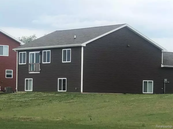 Howell, MI 48855,3045 IVY WOOD Circle