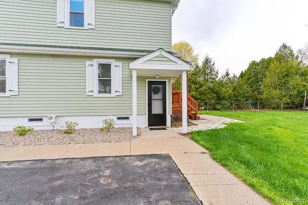 Leonard, MI 48367,1319 ROCHESTER Road