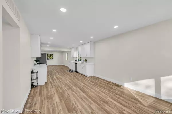 Sterling Heights, MI 48310,37451 CARPATHIA Boulevard