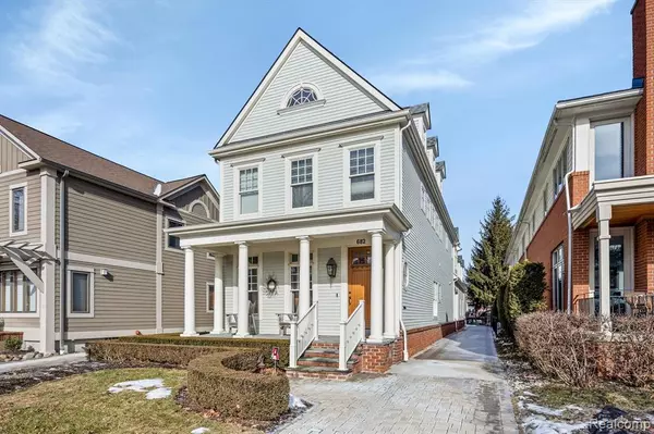Birmingham, MI 48009,682 WALLACE Street