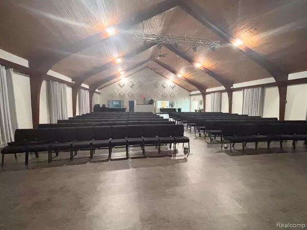 Wayne, MI 48184,3789 VENOY Road