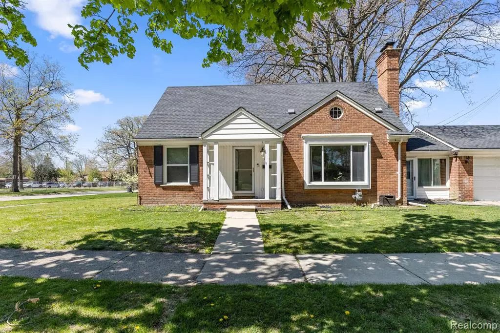 Dearborn, MI 48128,1111 N FRANKLIN Street