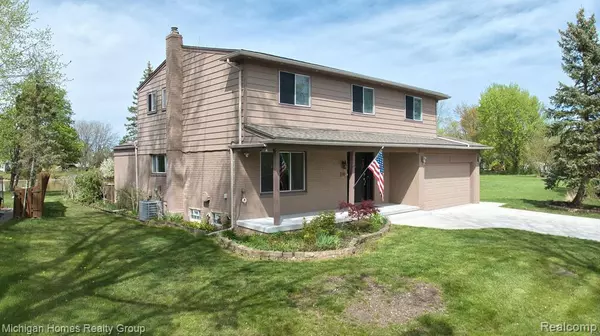 Troy, MI 48083,1901 WOODGATE Drive