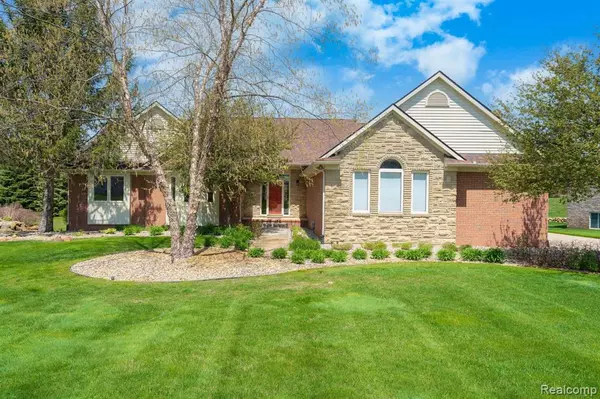 Howell, MI 48855,8911 GIOVANNI