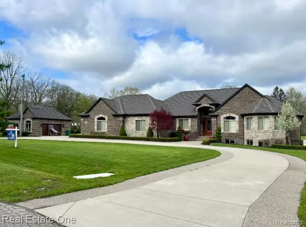 Rochester, MI 48306,3960 Harvest Creek Court