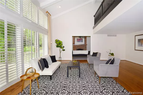 Bingham Farms, MI 48025,32824 OUTLAND Trail