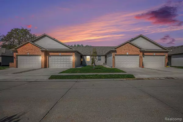 New Baltimore, MI,54313 CAMDEN Circle