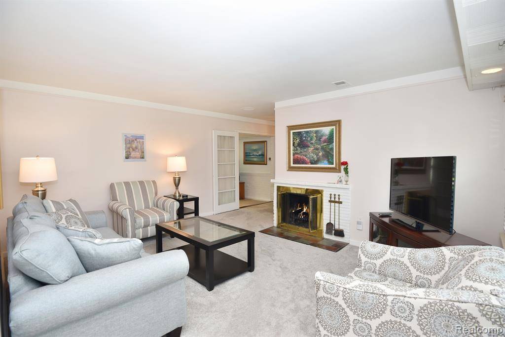 Beverly Hills, MI 48025,31220 SHERIDAN Drive