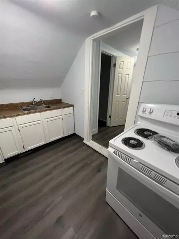 Ecorse, MI 48229,4266 12TH (upper unit) Street