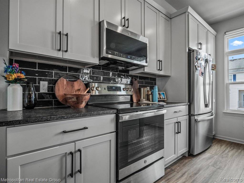 Wixom, MI 48393,157 MONUMENT Lane