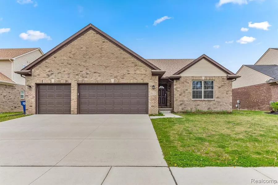 8123 N HUBBARD Road, Westland, MI