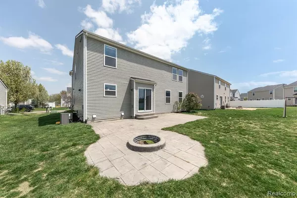 Dexter, MI 48130,8354 CRAB APPLE Trail