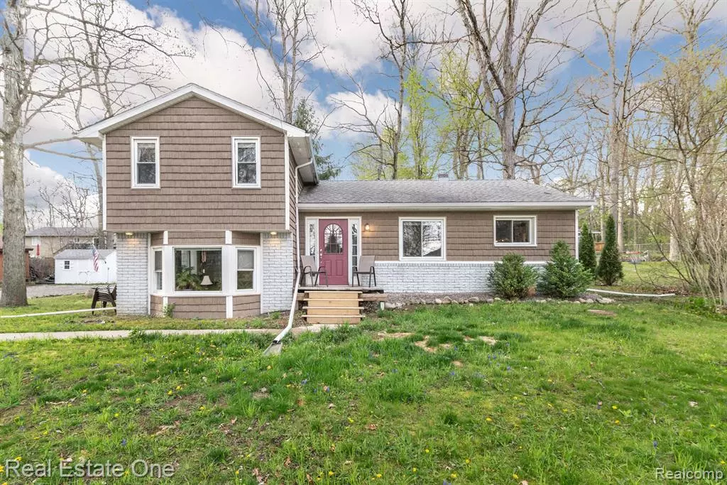 Highland, MI 48356,881 LAKEVIEW Boulevard