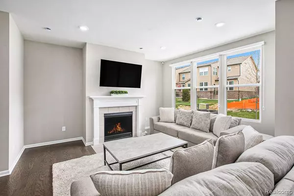 Walled Lake, MI 48390,1882 ADDISON Circle