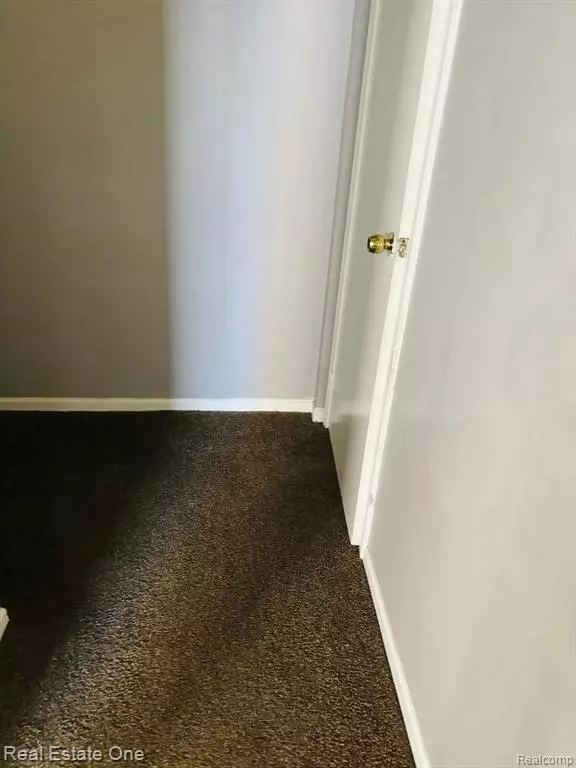 Dearborn, MI 48126,13736 MICHIGAN Avenue