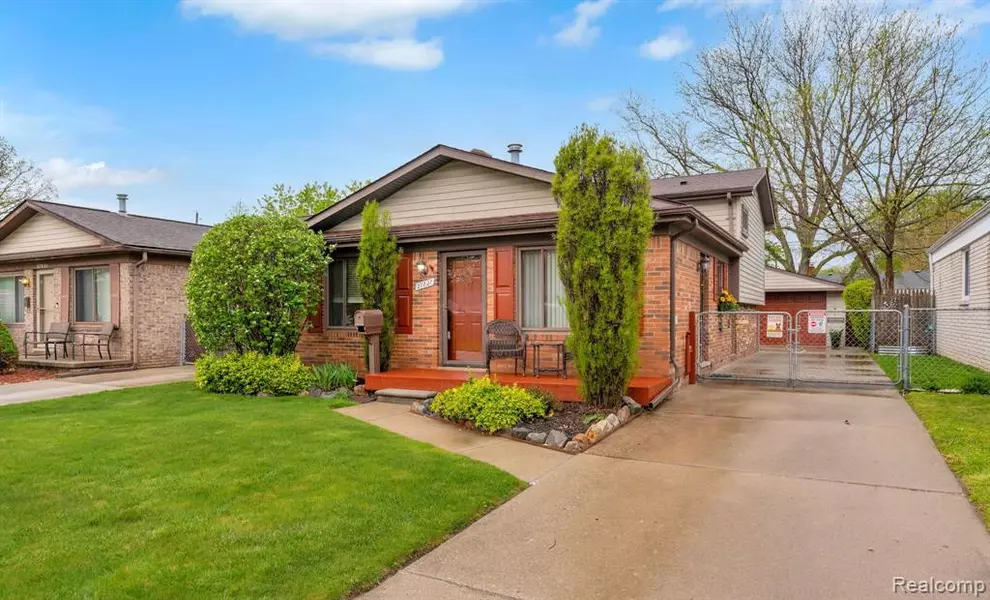 27827 LORENZ Street, Madison Heights, MI 48071