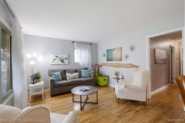 Livonia, MI 48152,18244 FLORAL Street