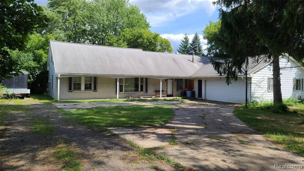 6225 FARMINGTON Road, West Bloomfield, MI
