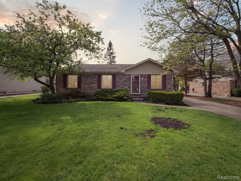 3207 KILMER Drive, Troy, MI 48083