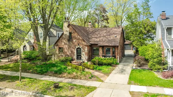 Pleasant Ridge, MI,33 SYLVAN Avenue