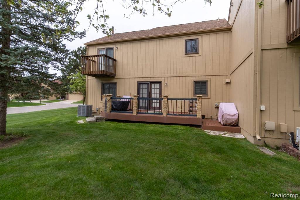 Rochester Hills, MI 48309,2179 ROCHELLE PARK Drive