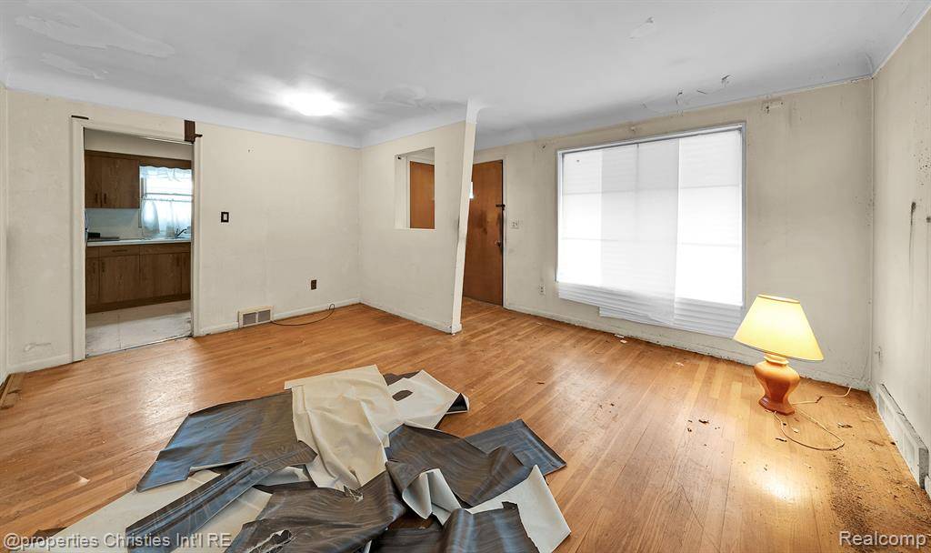 Eastpointe, MI 48021,23022 Lexington Avenue